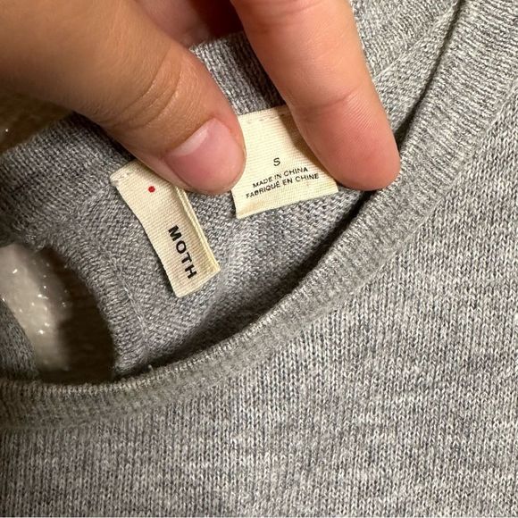 ANTHROPOLOGIE MOTH Gray Knit Baby Doll Floral Top Keyhole Back Size Small - Picture 5 of 7